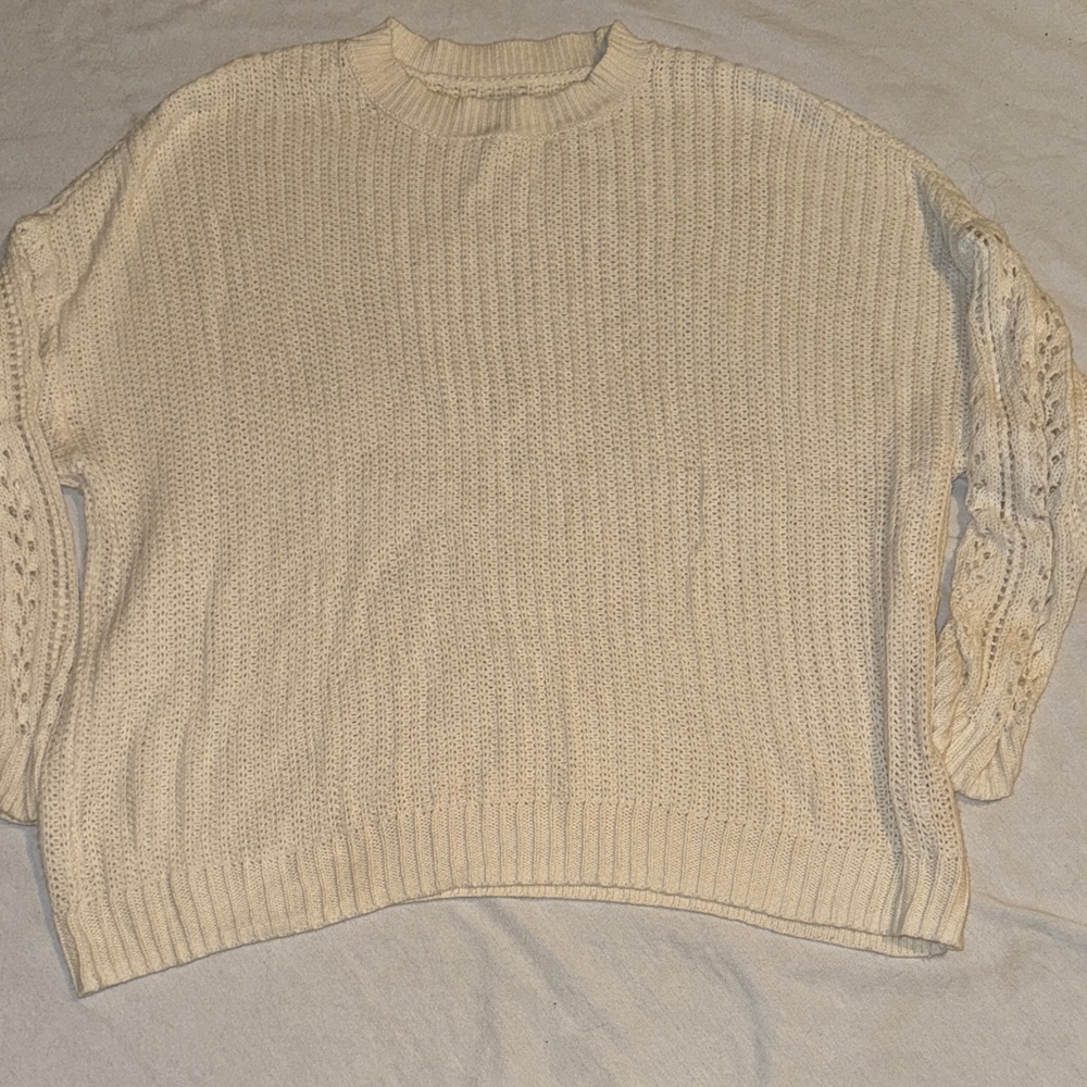 American Eagle Outfitters:  Cream oversized Knit Sweater:Sz XL
